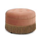 Pouf rotondo d'accento in velluto color pesca, arancione e giallo dorato, trapuntato con frange, monoposto