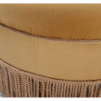 Pouf rotondo d'accento in velluto color pesca, arancione e giallo dorato, trapuntato con frange, monoposto
