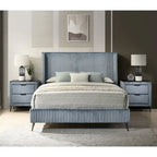Set letto con pannello ad alette in velluto a coste blu con 2 comodini e panca – King/Queen, 2 persone